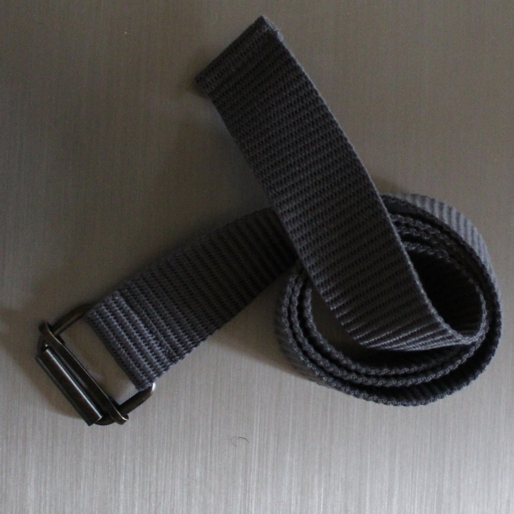 Canvas belt in grey NWOT